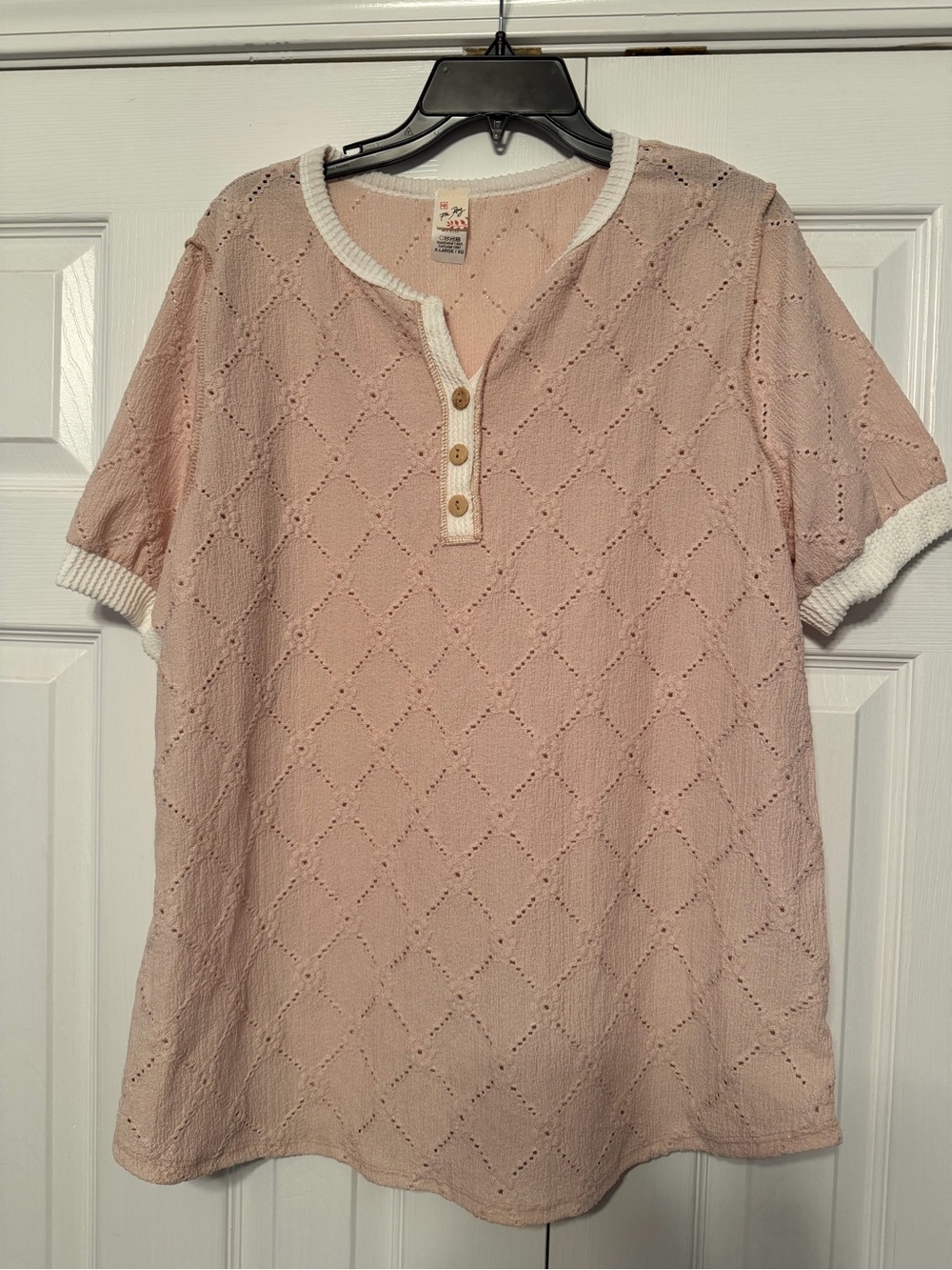 7th Ray light tan/beige Short Sleeve Knit Henley with White Trim